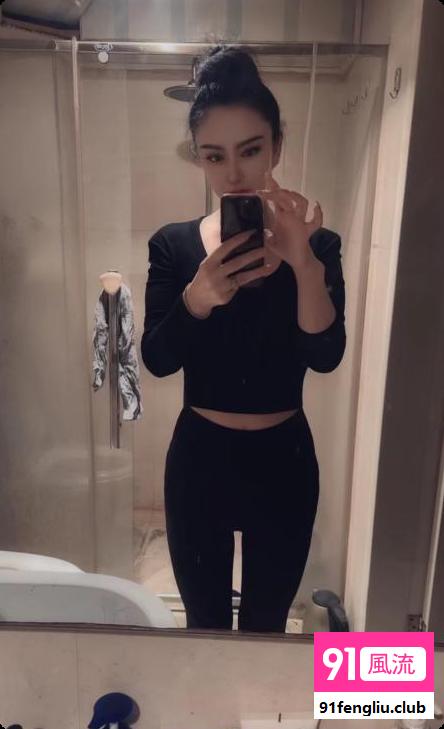 美艳长腿少妇